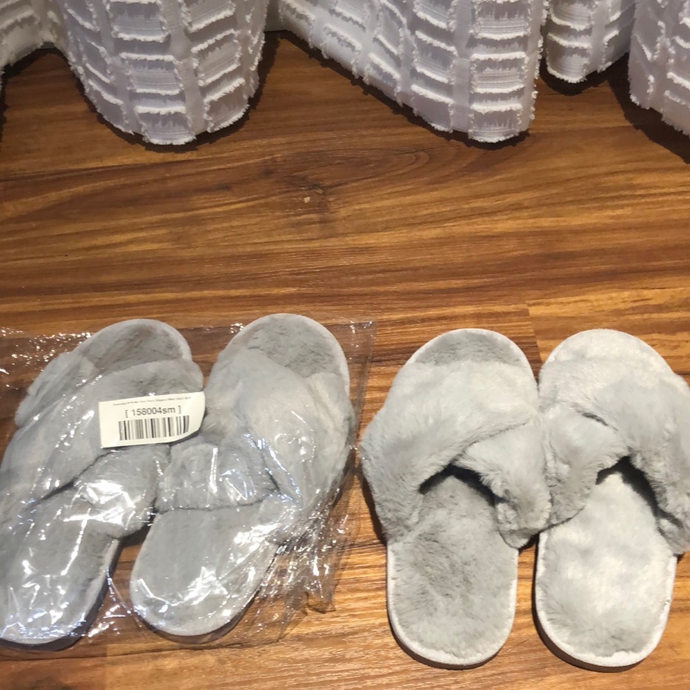 Pink Lily Soft Slippers